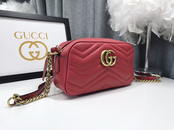 激安グッチバッグコピー背面デザイン